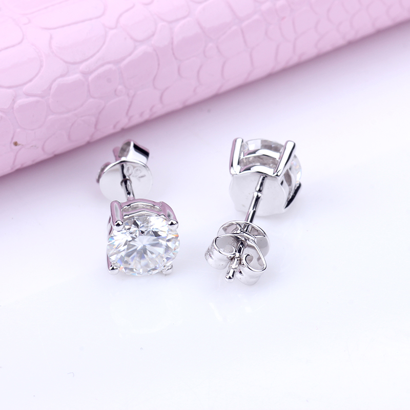 AuME001(梧)莫桑D色/6.5mm/2ct/2p/含损金1.4g/18K白金耳钉